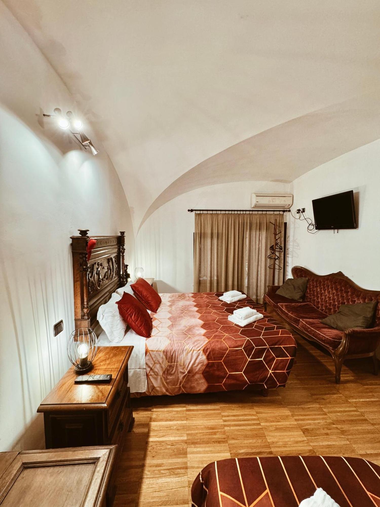 Residenza Tritone Luxury Guest House Trevi Fountain Rome Exterior photo